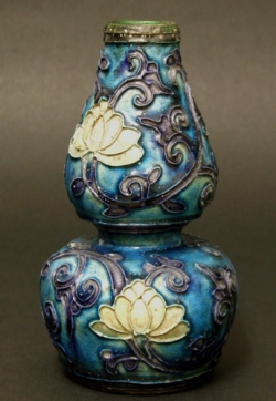 Ming double gourd vase - courtesy R&G McPherson Antiques